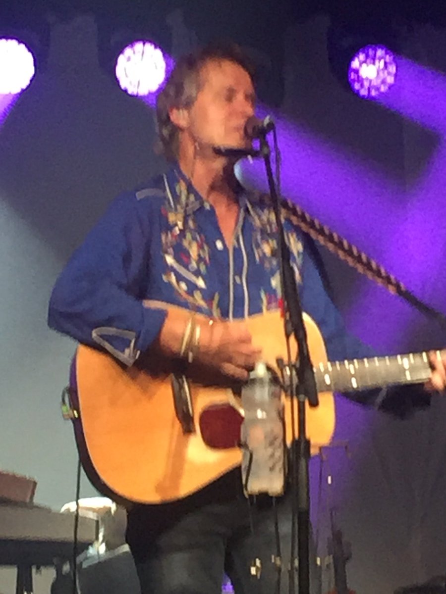 Megan_Stokes14's tweet photo. Up close and personal #bluerodeo #Sunderland https://t.co/9cUTAwskYj