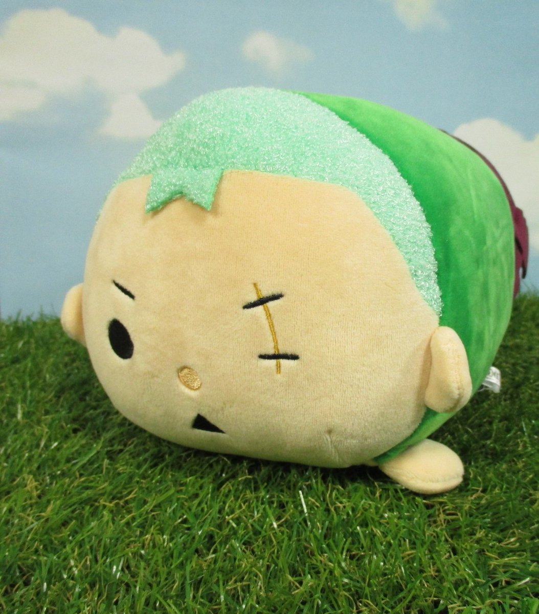 One Piece 麦わらストア名古屋店 おすすめ商品 麦わらストア限定 ムギムギ クッション ゾロ サンジ 各1 800円 税 好評発売中 麦わらストア Onepiece