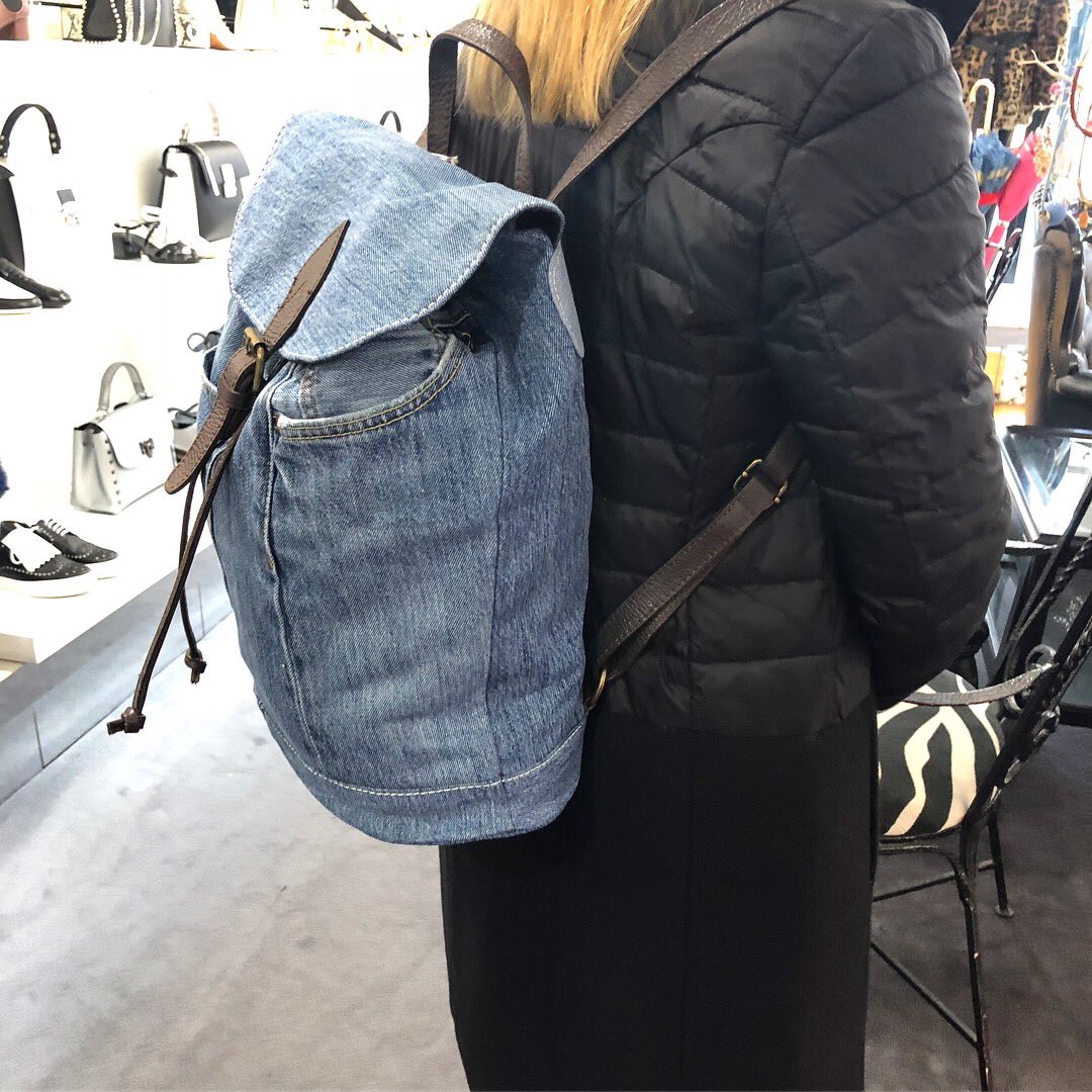 LoulaShoes's tweet image. Denim backpack? Yes please! 
Come in this long weekend and check out all new handbags and accessories!
#denim #denimbag #denimbackpack #backpack 

#Loula #LoulaShoes #ToorakRoad #SouthYarra #Melbourne