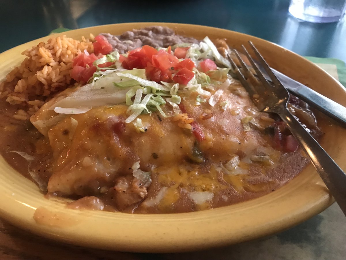 Mekialaya's tweet photo. A slight pick-me-up after this #Cavs loss: Long-overdue dinner at one of my fave places in Pueblo. Cactus Flower is a gem! ๐ฎ #food #foodie #goodeats #yum https://t.co/LdfOpFYQOD