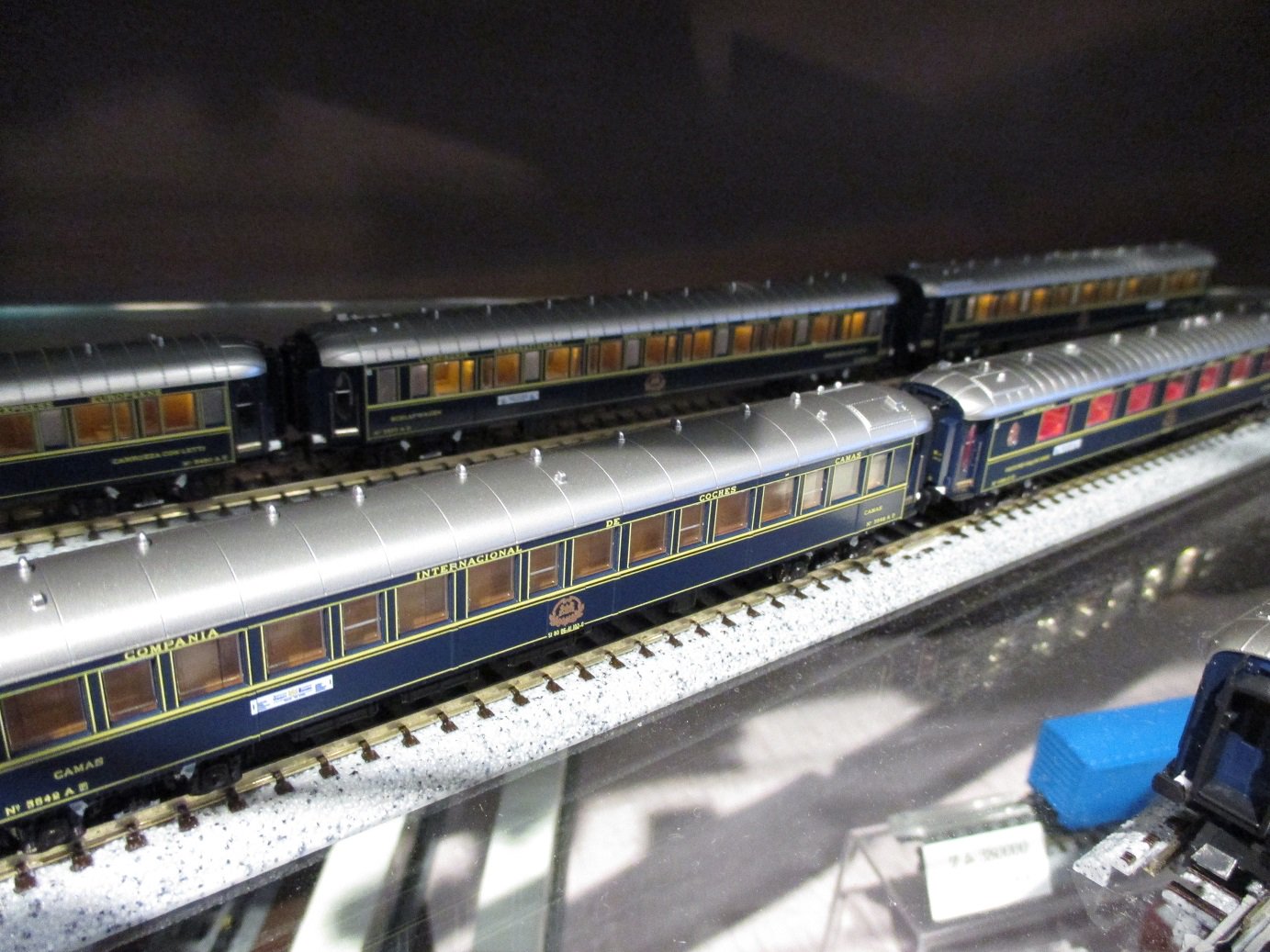 鉄道模型 オリエントエクスプレス88 豪華13両セット 室内灯完備！！ オリエントエクスプレス'88室内灯 | Densha.Me