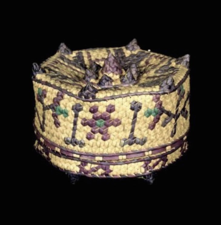 related, these palm leaf baskets from East Timor (artists unknown) that look like cakes. I love them, but —