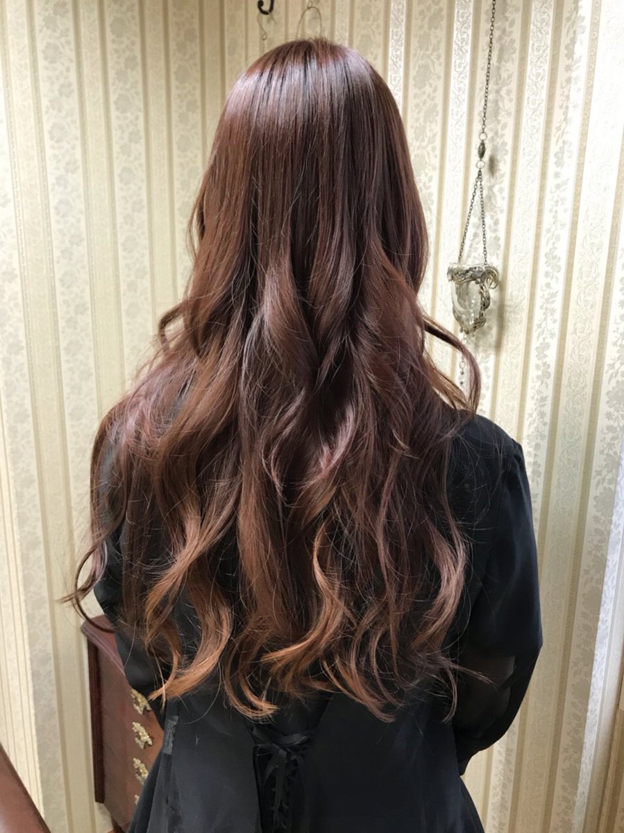 シャンテグラム در توییتر ヘアスタイル紹介 表面はレッドブラウンで 内側はマットブラウンに ブリーチ無しでカラーリング致しました ブラウン系でも 少し雰囲気を変えて楽しむことができます