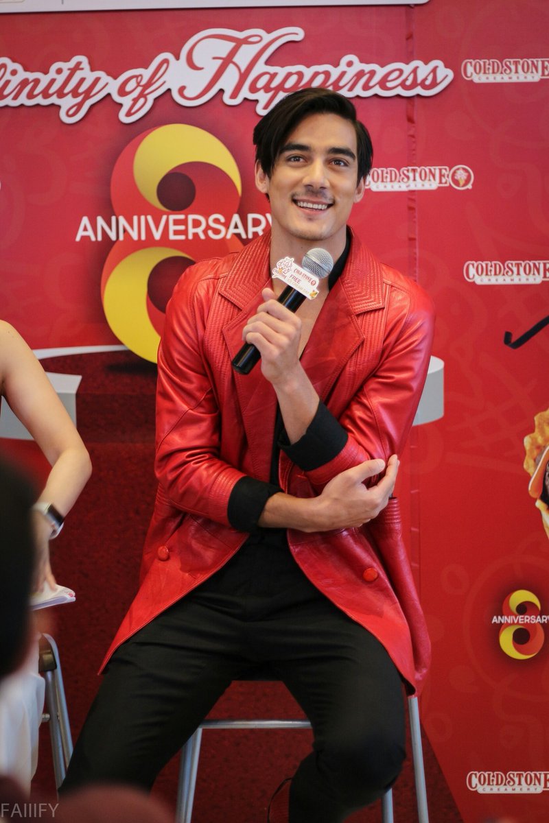 AttilaArthur's tweet photo. งานเมื่อวานนี้ค่ะ ขอบคุณ coldstone thailand สำหรับกิจกรรมดีๆ นะคะ cr. on pic ❤️ #attila_arthur #TeamAttila #coldstonethailand https://t.co/jUdeWNhwGF