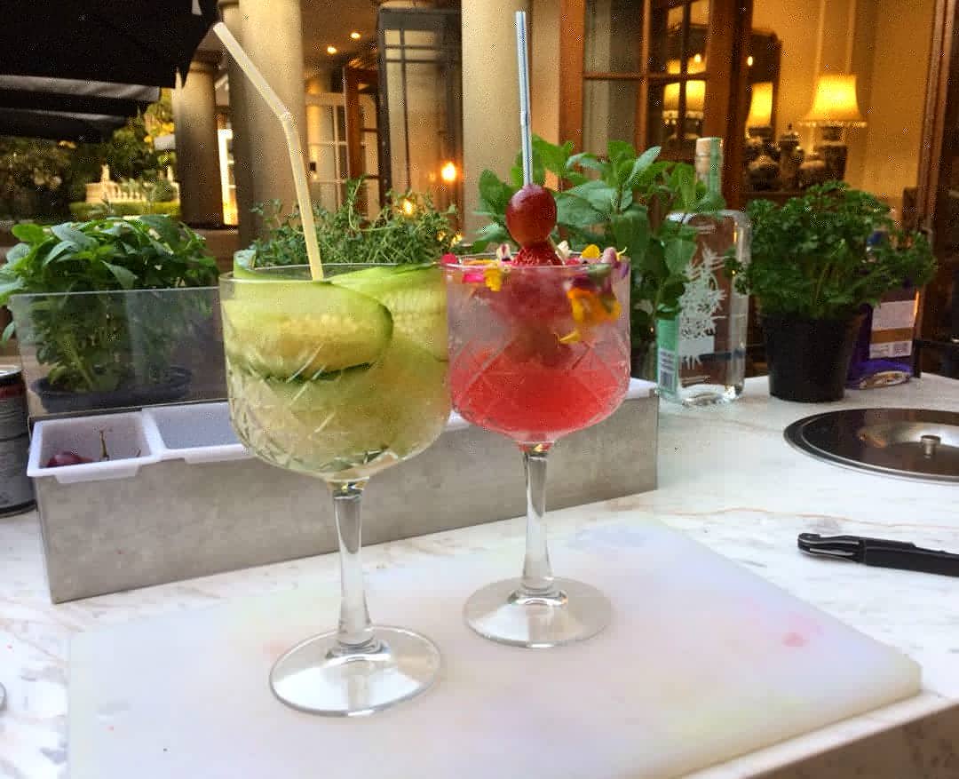 fairlawnsboutiq's tweet photo. Celebrate World Gin Day in luxury... No matter how you like yours! #worldginday #boutiqueliving #fivestarfun https://t.co/hq8UklkrLH