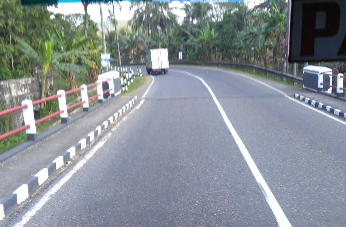 wirawan_suranto's tweet photo. Kondisi jalur selatan terpantau masih lancar @binamarga_clp #JatengSiapMudik2018 https://t.co/TBtfxRATrK