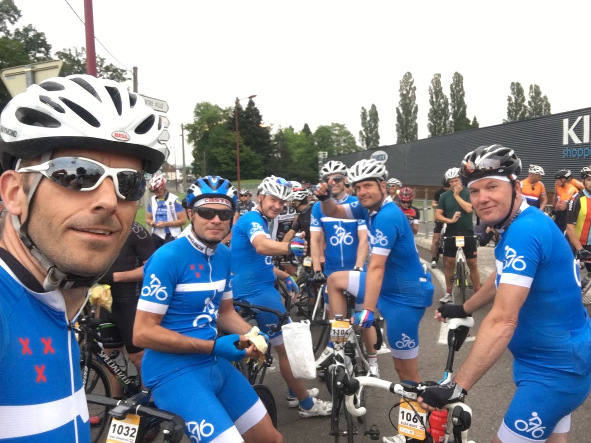 RaymondMentink's tweet photo. #076 fietst door @lestroisballons #210km #4400hm @076 @bredafietst https://t.co/ALeP3AM7ii