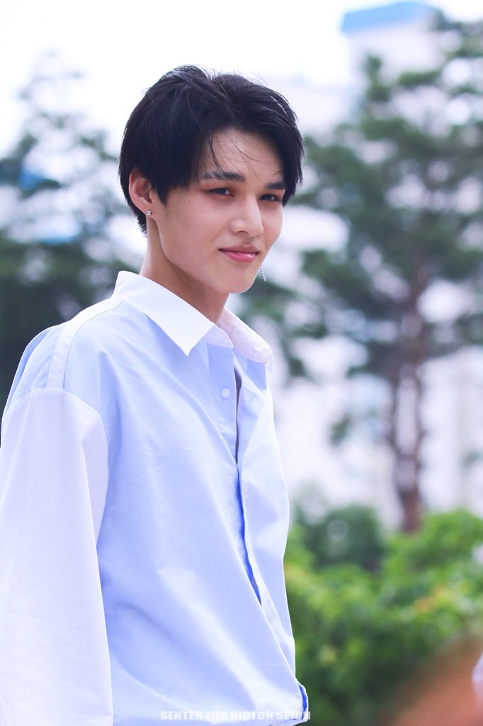 𝙎𝙀𝙉𝙏𝙀𝙍 (@senter960504) on Twitter photo 180609 음중 미니팬미팅
#빅톤 #VICTON #ビクトン
#세준 #임세준 #SEJUN #セジュン
#오월애 #俉月哀
<a href="/VICTON1109/">VICTON(빅톤)</a>
-
세주니 시무룩😕 180609 음중 미니팬미팅
#빅톤 #VICTON #ビクトン
#세준 #임세준 #SEJUN #セジュン
#오월애 #俉月哀
<a href="/VICTON1109/">VICTON(빅톤)</a>
-
세주니 시무룩😕