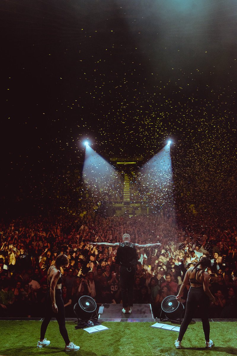 ZoeRain's tweet photo. Los Angelos. @macklemore #gemini #zoerain https://t.co/n6mXOkIZcM