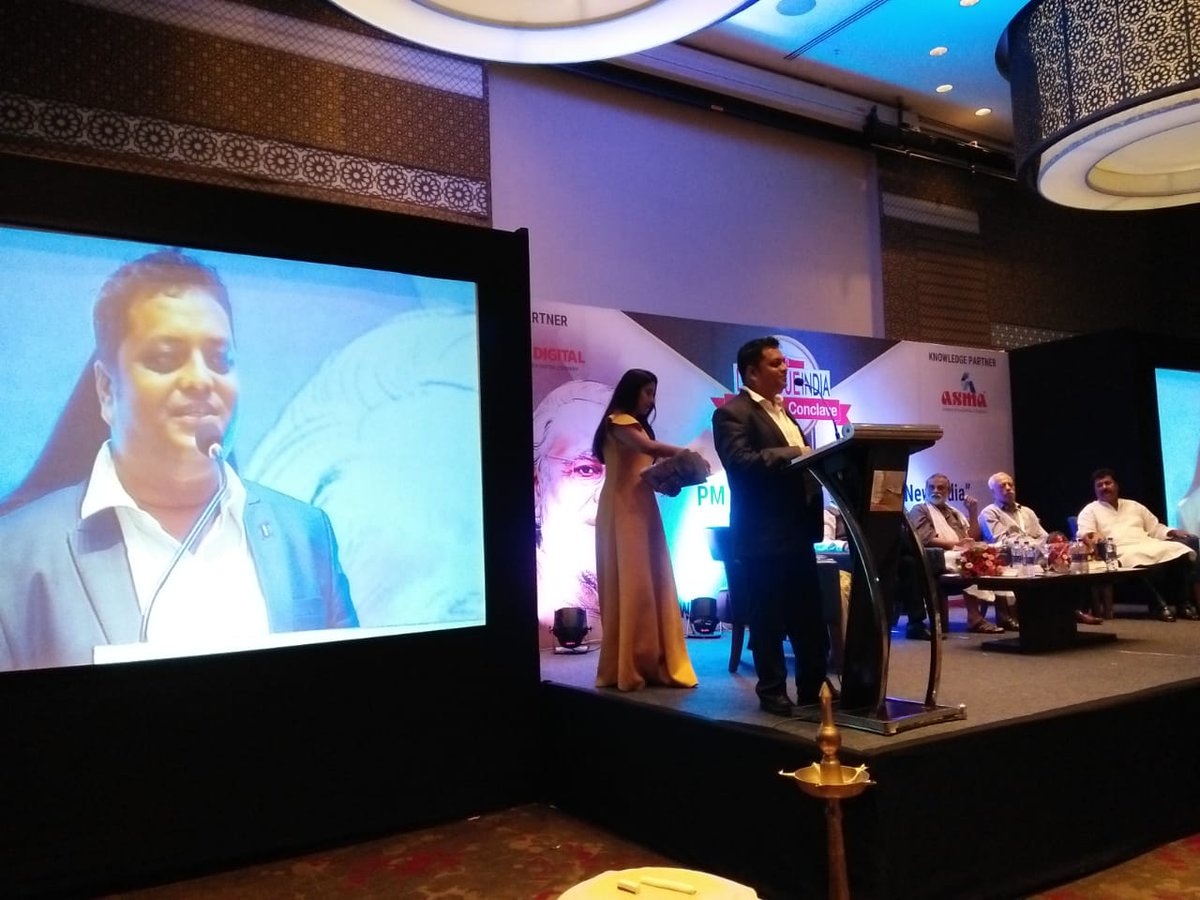 asmaacademia's tweet photo. Mr @jainrahul_info, Founder Director, FMA Digital welcoming the dignitaries at #DialogueIndia2018 
#FMADigital
#DIAcademiaConclave #DialogueIndiaRanking #Pune https://t.co/jKNFUF0aQi