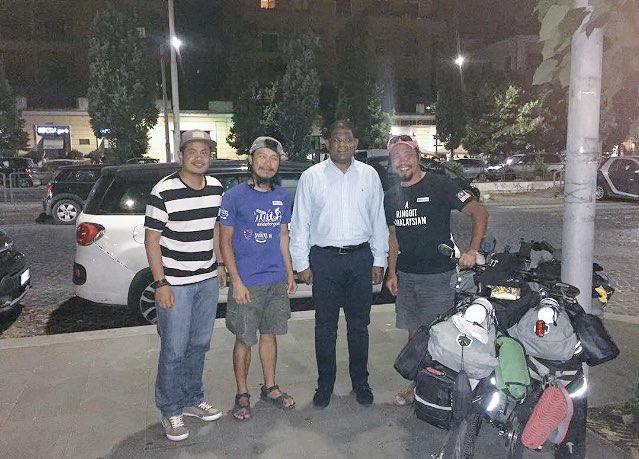 MYembassyRome's tweet photo. Dato’ Malik welcomed the Malaysian cyclist duo, Mr David Wu & Mr. Ving Lee in Rome. Their expedition begun in August 2017 from Malaysia and they wish to tour all the 7 wonders of the world. Hope they enjoyed the Malaysian cuisine! #7wunders https://t.co/2oqNG7V5c7