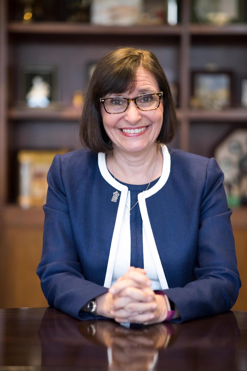 RCPhysicians's tweet photo. Lovely news to share! Our president Professor Jane Dacre has been awarded a damehood in the Queen’s Birthday Honours. Congratulations @DacreJane #BirthdayHonours https://t.co/8DRw7Plqnh https://t.co/rSJpKVJlZL