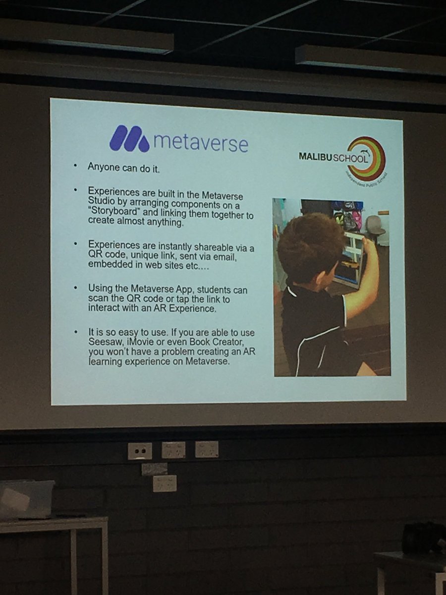 nicola_ascott's tweet photo. Augmented Reality with Richard Charlton. Doing great things with the Metaverse app #ECAWA18 https://t.co/32enn2Yne7