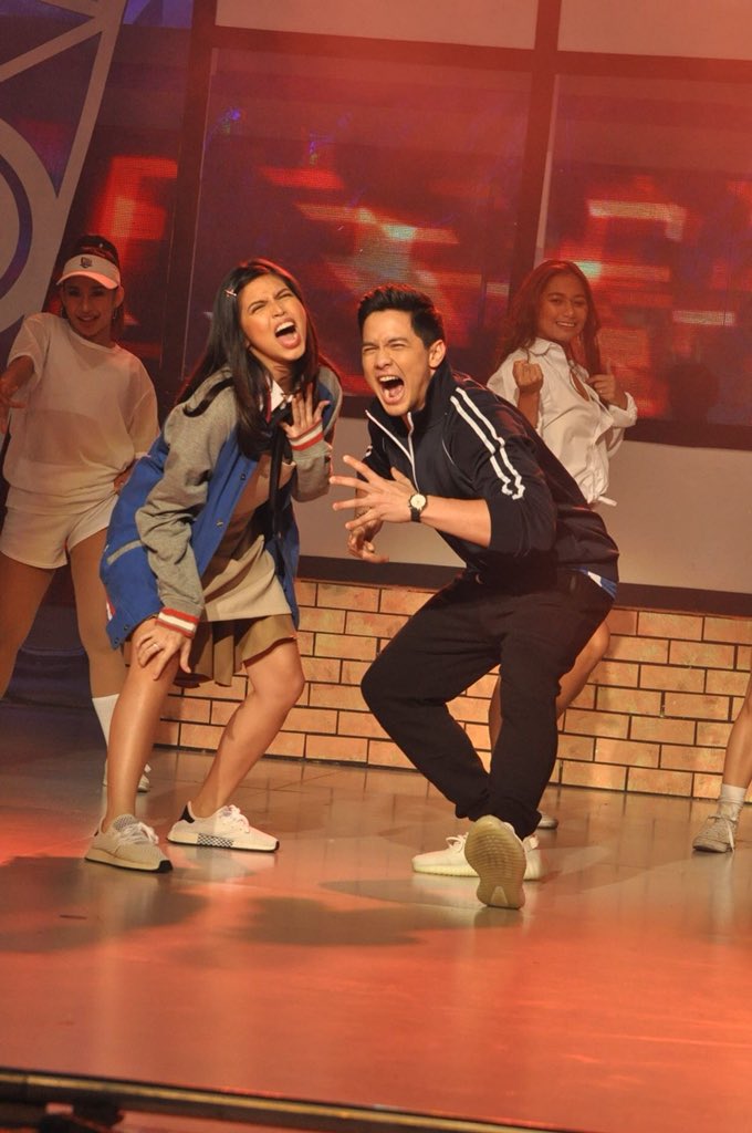 dihaycoj's tweet photo. They really have fun performing together. No explanation.
#ALDUBMusicOfOurHearts https://t.co/zOsOL5uzPh