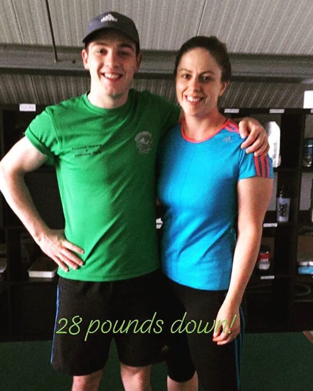 Fighting__fit's tweet photo. Huge congrats to @cmcel016 on hitting 28 pounds lost today 👊💚 She is proof that hard work and consistency mixed with patience = Long lasting Results! 💪 .
.
.
.
.
.
.
.
#fightingfitfam #irishfitfam #ukfitfam #instafitfam #fitfam #transformation #fatlo… https://t.co/oEev08ai1D https://t.co/i7HrJ9Zc8i