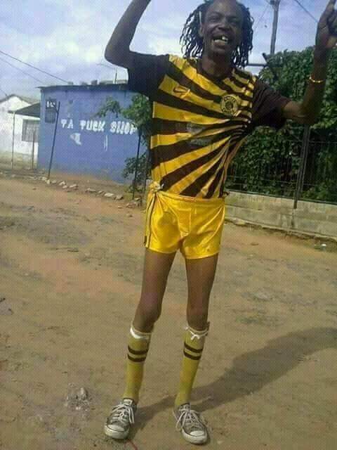 Morena_Telang's tweet photo. Breaking: We are proud to announce that we have not been resting.  @KaizerChiefs have completed the signing of a Malawian top striker, Robin Shikolo on a 3 years deal #KCOneTeam #KCexcel https://t.co/UgDyHR1zq7