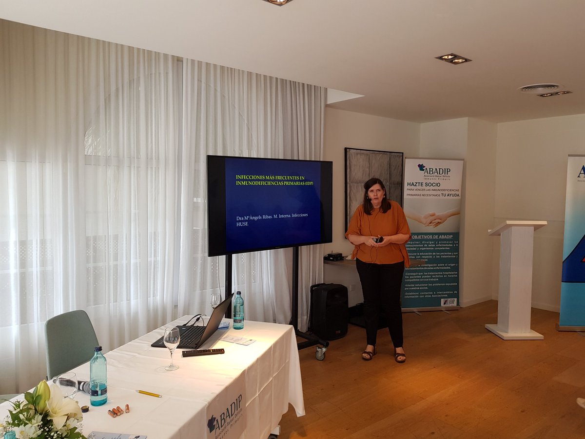 ABADIP_Baleares's tweet photo. Nuestros médicos y 'ángeles de la guarda' en la Jornada Anual de Inmunodeficiencias de Abadip #ABADIP #salud #Mallorca https://t.co/alWIDFZWw4