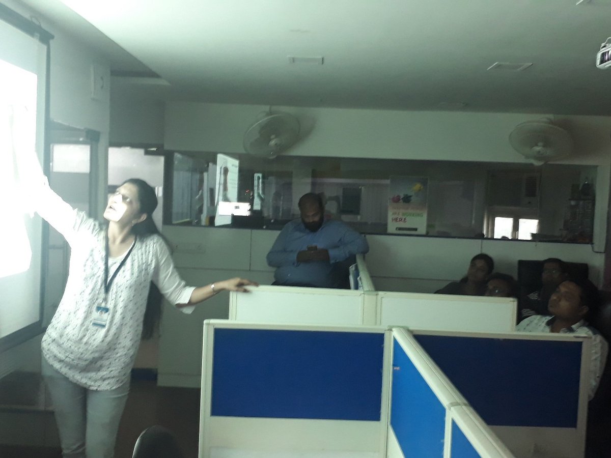 AshishjainMr's tweet image. Component Driven Front End Development at our #drupalmeetup @AddWebSolution 

#Drupal #letstalksolution