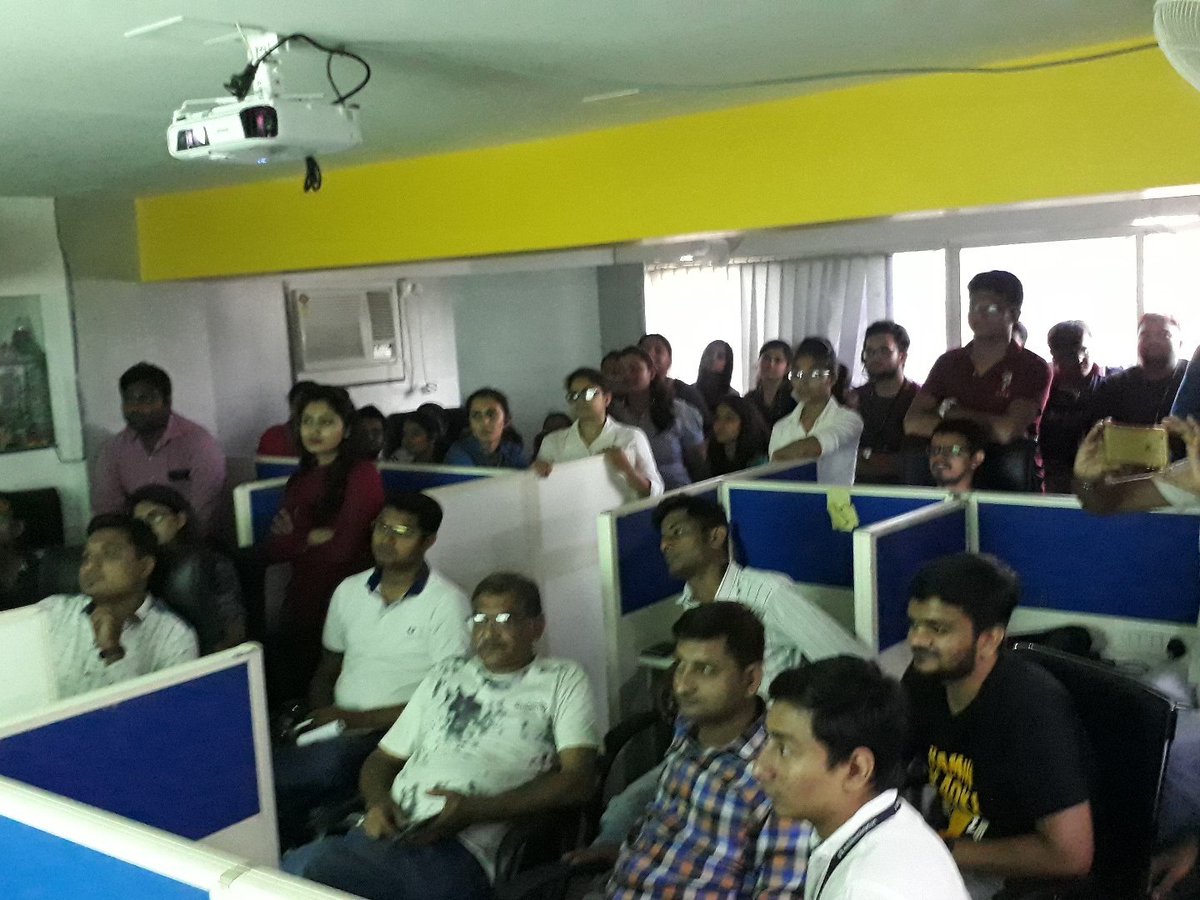 AshishjainMr's tweet image. Component Driven Front End Development at our #drupalmeetup @AddWebSolution 

#Drupal #letstalksolution