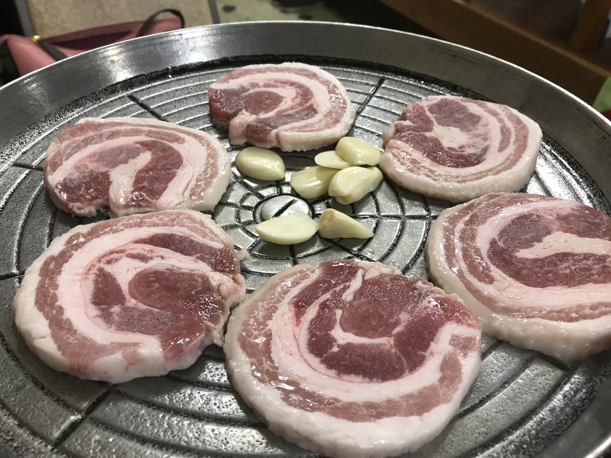 Ryomaden_cs's tweet photo. 数年ぶりの蒲生スオン食堂

ここのネギチヂミと三段バラはマジで最強。

うちの社員のソウルフード！

#越谷 #蒲生 #ソウルフード #嫁の出産前に食べたいシリーズ #2/4達成 https://t.co/BO0dFml3D7