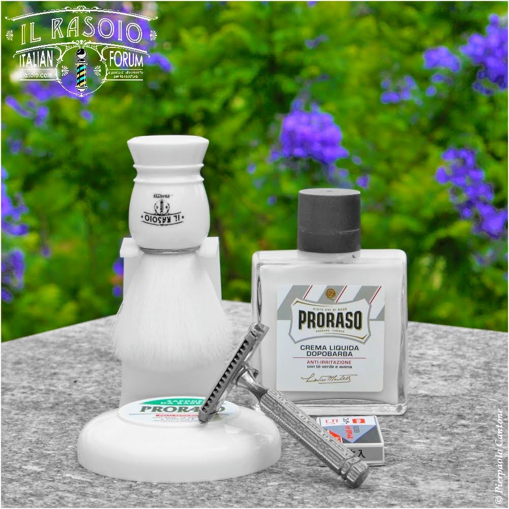 CantoneP's tweet photo. #SOTD 20180609 "Jacaranda"
by #IschiaPP @ #ilRasoio
#ShavingBrush #ShavingSoap #Vintage #SafetyRazor #SErazor #Blade #AfterShave
#ShaveOfTheDay #WetShaving #ItalianWetShavers #ShaveLikeaMan
#PhotoOfTheDay #BlackAndWhitePhotography #ColorSplashEffect #StillLifePhotography https://t.co/vrVpn6MQ6m