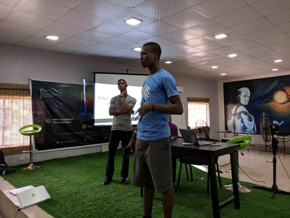forLoopUNN's tweet photo. Let challenge begin!
#forLoopUNN #HacktheDen @forLoopAfrica @theflutterwave https://t.co/ozALvDl96I