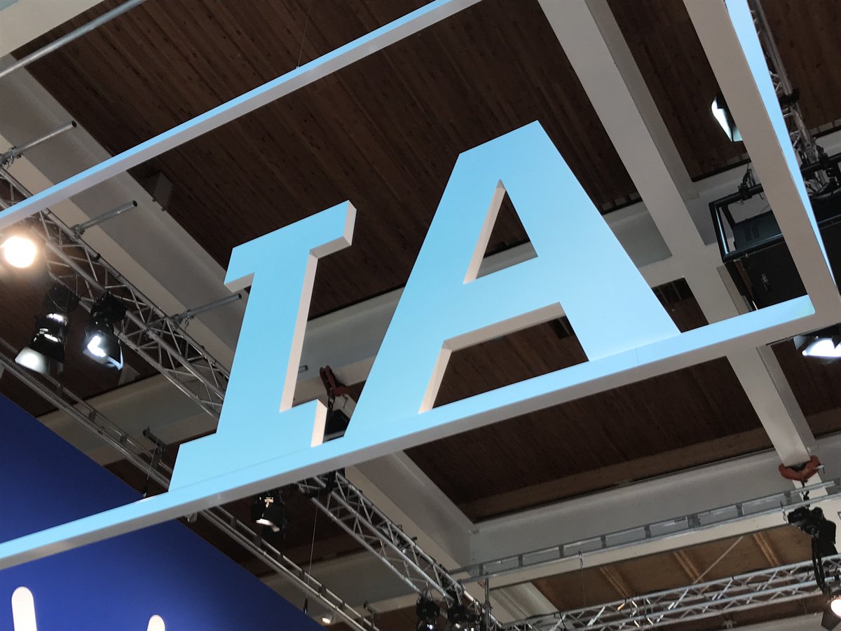 Jo_H123's tweet photo. 'No AI without IA.' Clean &amp; available data is the biggest challenge for #AI and #ML. At #CEBIT18 we are showcasing how the right Information Architecture can establish the building blocks of AI, with no assembly required. #ibm #icpfordata https://t.co/AwoiBxRZf6