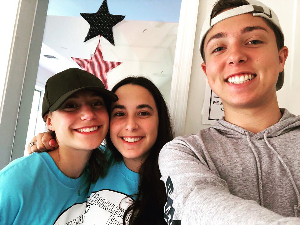 LBKSGA's tweet photo. Huckleberry Frolic! LHS SGA had a great time volunteering at East Rockawayโs Annual Huckleberry Frolic! โค๏ธ๐๐๐โค๏ธ๐๐#LHSSGA #LBKPride #LBKFamily https://t.co/eqxGlkIBkW