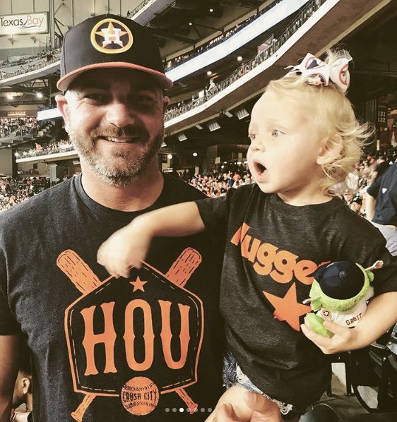 WeRunGame's tweet photo. Saturdays are for The Kids. We ❤️ seeing pictures of our fans with their Little Nuggets at games. Thanks for #RaisingAFan @ak77002 Father’s Day is coming and Dads like to Run Game! #FanPics #LittleNugget #DadsRunGame https://t.co/4X6tOLAbfM