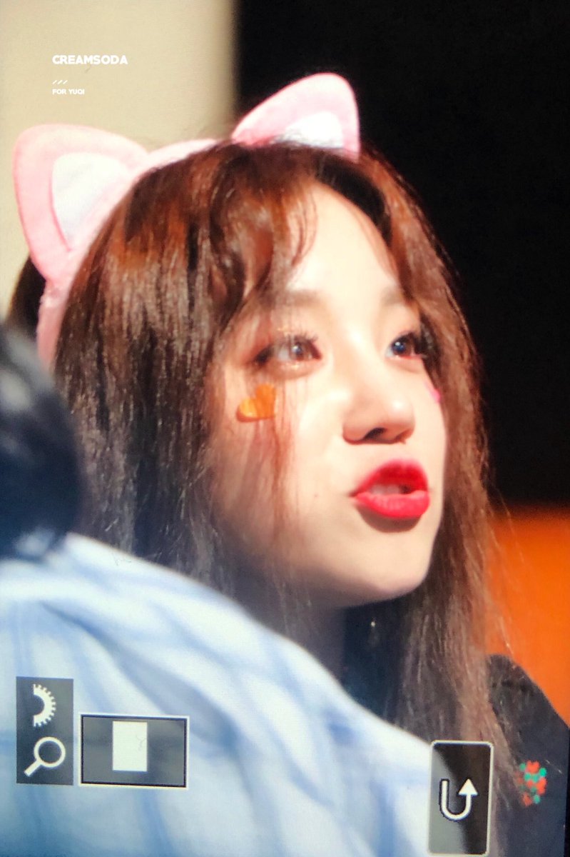 99CREAMSODA's tweet photo. 180609 
팬싸인회
#우기 #YUQI #宋雨琦 프리뷰 https://t.co/SsTSaIjgOi