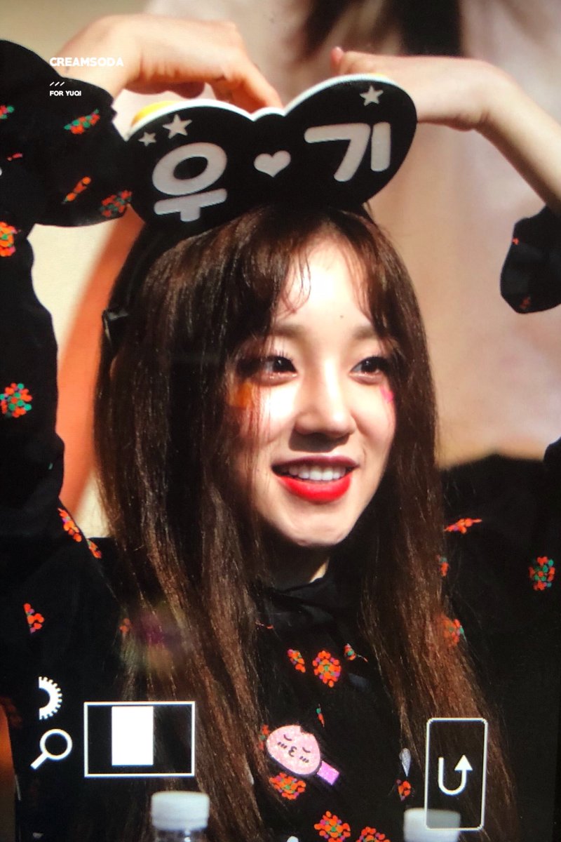 99CREAMSODA's tweet photo. 180609 
팬싸인회
#우기 #YUQI #宋雨琦 프리뷰 https://t.co/SsTSaIjgOi