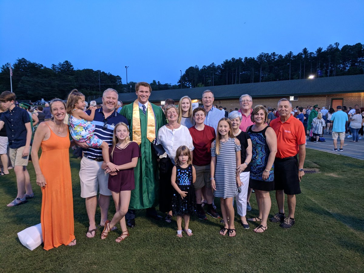 ryan_matz1's tweet photo. Thank you to my family, friends, teachers, and coaches @eastlincolnfb. Next stop @ArmyWP_Football #AlwaysAMustang https://t.co/yVOrZF3065