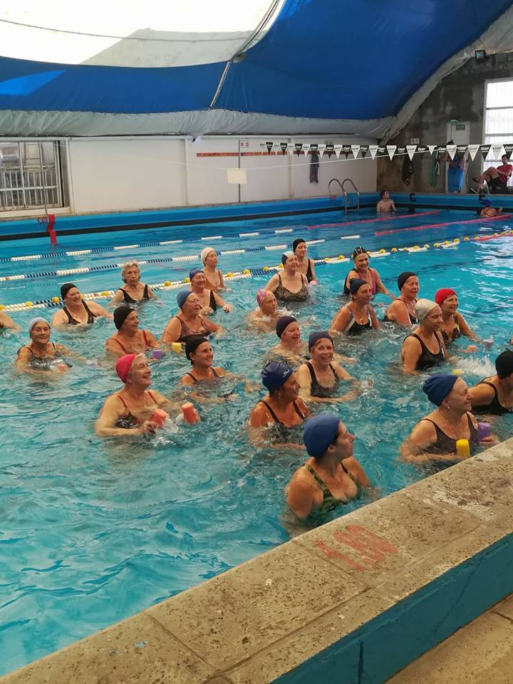 AmigosdelaguaAr's tweet photo. Qué esperás para empezar! 
Natatorio Climatizado. Actividades para todas las edades. #acuagym #avlnatacion https://t.co/zODqU04lsy