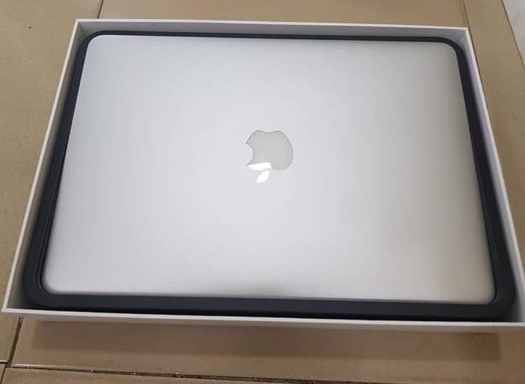 PhonesForAllNg's tweet photo. #Freshzlikenew (opened box) Apple Macbook Air i5 128gb/8gb/13"/2015 #Laptop #Macbook available.  Dm or call 08082523938 for price details. https://t.co/2a0m375JaG