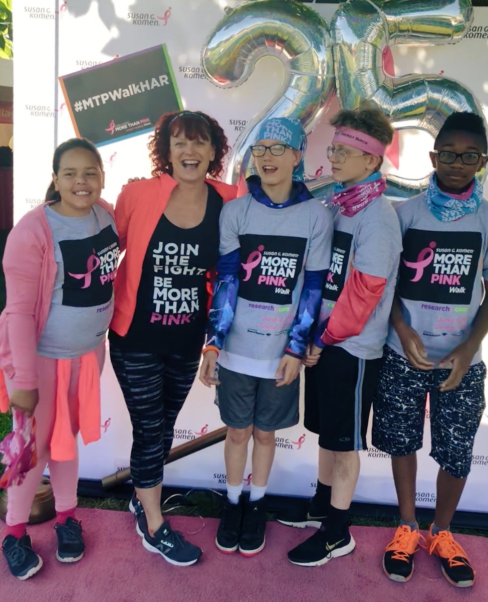 G0ldil0x24's tweet photo. .@SusanGKomen @BSTEMhartford @HartfordSuper @HartfordMagnet #nerdybirds proud to support #MTPWalkHar together we can make a difference for those struggling with and surviving from breast cancer #NerdyForACause #DoGood #BeTheChange #MakeADifference #KidPhilanthropists https://t.co/FSSqSZQ8pZ