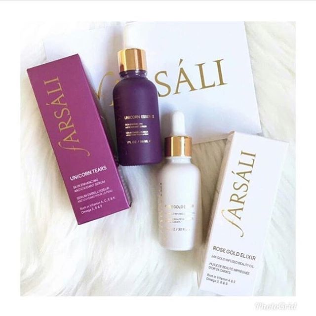 instasewa's tweet photo. FARSALI in stock now girls. Farsali yang available adalah (unicorn tears) &amp; (Rose Gold) . This one uols guna sebelum apply makeup . Guna as based makeup lagi nampak Glowing , Makeup Tahan Lama &amp; Tak tompok tompok. Omputeh kata Pelolessss gitu . 
Harga De… https://t.co/iTEBTkth6E https://t.co/Ocr4eKXEK8