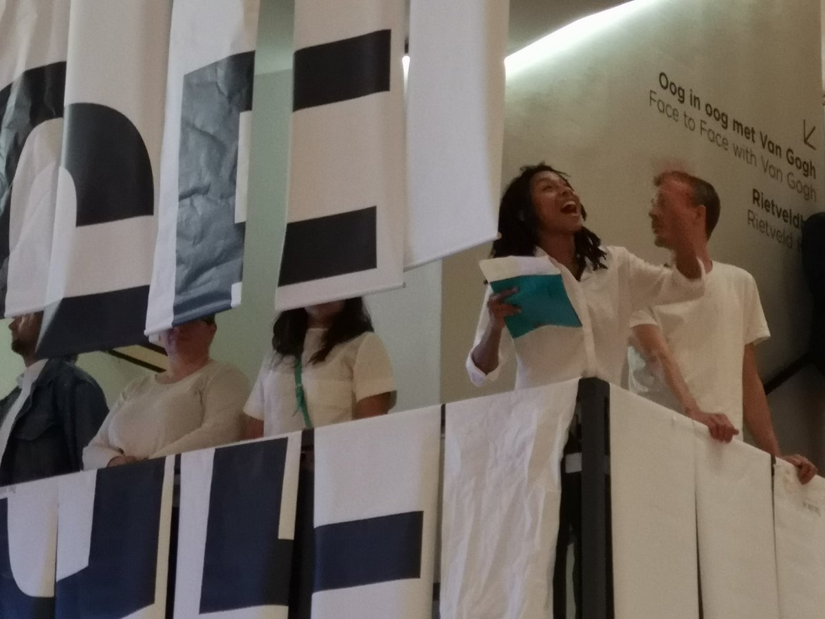 disob_futures's tweet photo. ‘If it is wrong to wreck the climate, then is wrong to accept money from those who wreck the climate’. This is the message behind our biggest and boldest performance to date. @shell #Shell #ShellKnew #VanGoghKnows #DropShell #artWashing https://t.co/3X7bXJa7mt