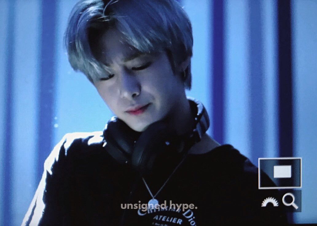 unsignedhype_mh's tweet photo. #UMF #형원 https://t.co/G7Dw9skOND