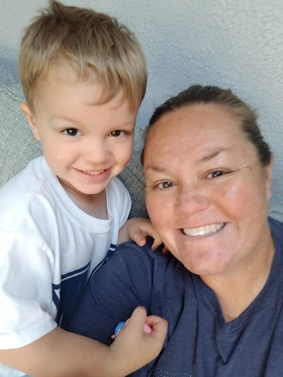 Salz2326's tweet photo. Brooks says its time to find some new HAAWWWWWKS. #LittleManKnowsBest #OffToTheFields #MonmouthSB https://t.co/hOe1eC03Wa