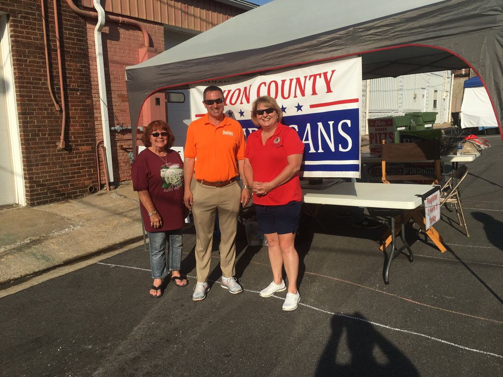 RepTerriBryant's tweet photo. Hanging out with Judge Overstreet and Anna City Councilwoman Martha Anna Webb at the Annabelle Festival in Anna, Illinois. Checkout the Annabelle at our house. I bought it last year at the festival. https://t.co/DAlzZOnCF3