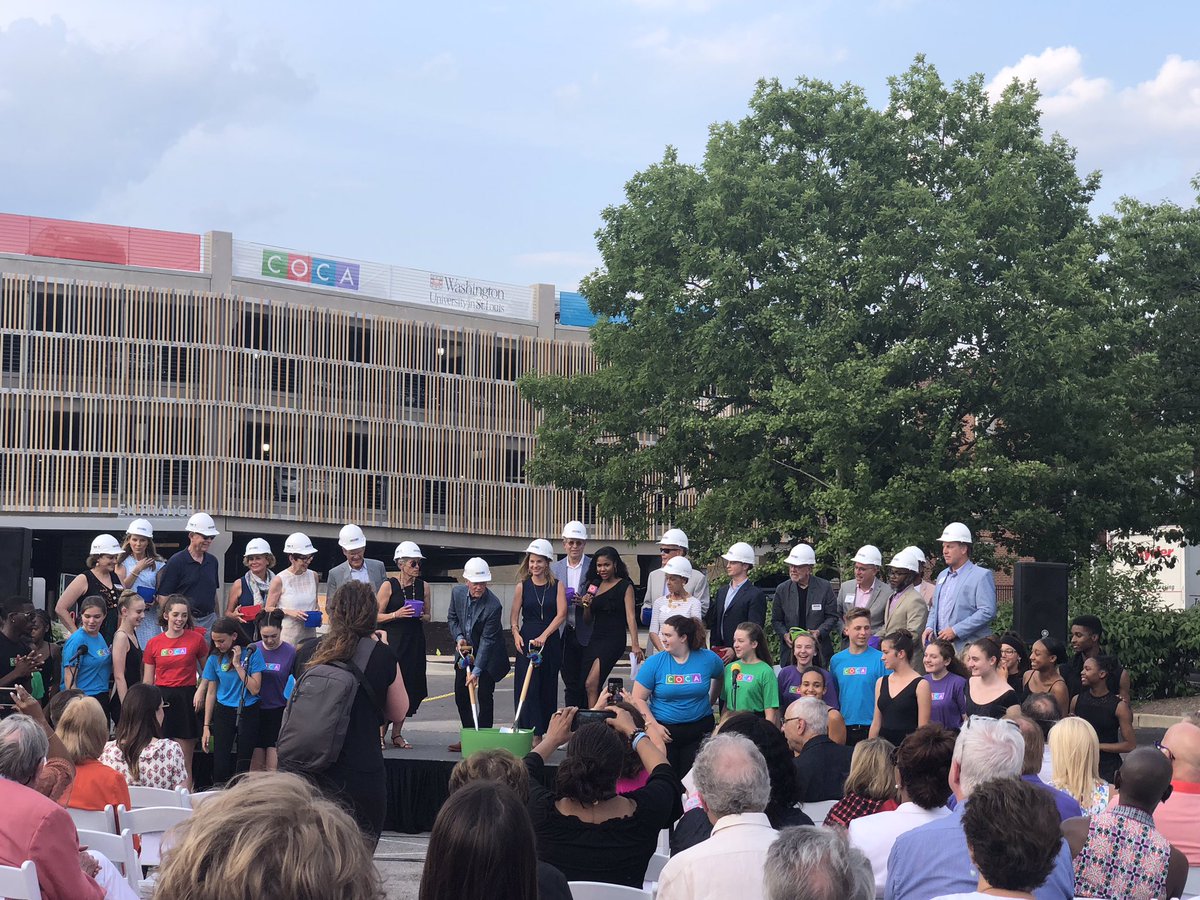 kjedj99's tweet photo. Groundbreaking #cocaStl https://t.co/tHSS1RTz4b