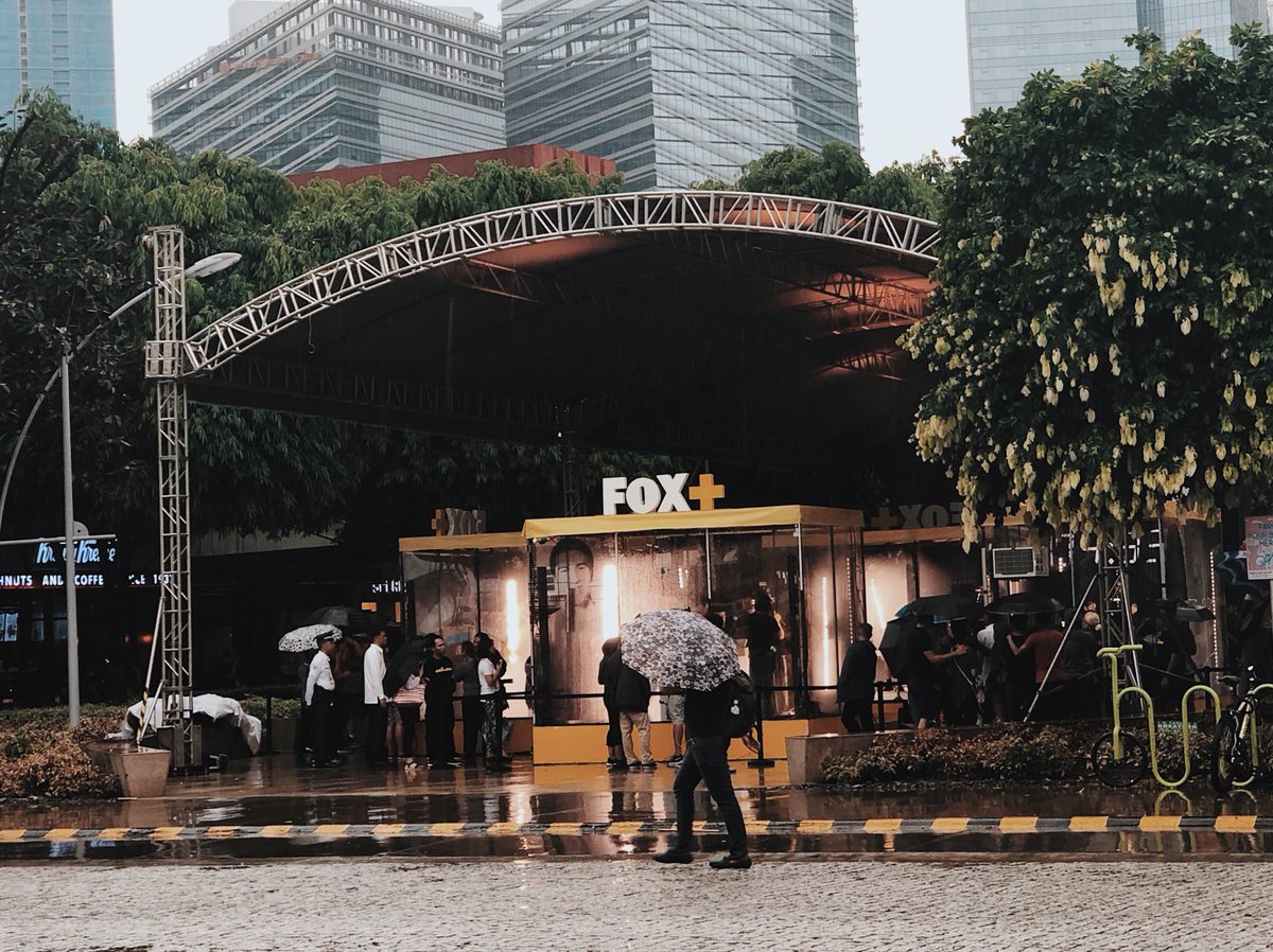 enjoyGLOBE's tweet photo. #NoFearsAttached, just a day of challenges! 😎 Join us for the #FOXPlusShowdown here in Bonifacio High Street for a fun-filled afternoon! 🙌 #GlobeFOXPlus https://t.co/VMNTzCM5Ex