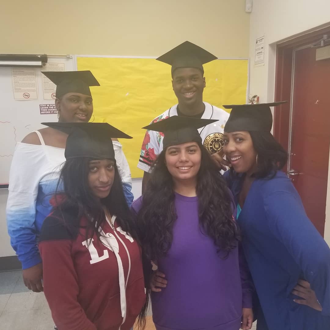 ask4itaccess1's tweet photo. @ComptonUnified 
Thurgood Marshall speakers bought the energy to the 2018 Graduation! Way to go Tiffani, Lon'Yea, Lasai, Isaiah, Kaylonnie and Billy! Yall rock. ❤ Ms Kirk https://t.co/yCCtu0gp5t