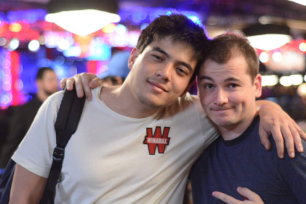 Winamax's tweet photo. A leur tour de vibrer ! Après l'exploit de @RomainLewis, @LeVietF0u et @ValueMerguez sont tout proches du bracelet sur l'#Event17 des @WSOP, 28 joueurs restants et des rêves 🇫🇷 plein la tête, reprise demain à midi heure locale > https://t.co/m0ZvUwEAS0 https://t.co/vncXoe4scQ