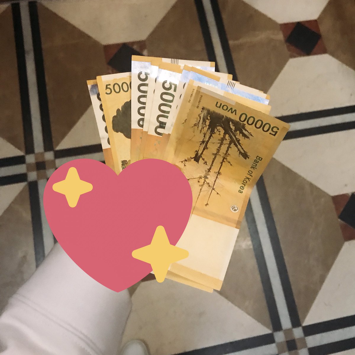 wjswjdrnr_SAYO's tweet photo. 헐 샘들 알티하세요 며칠 전에 알티하고 오늘 70 받음 https://t.co/WvG5Nsyt7A