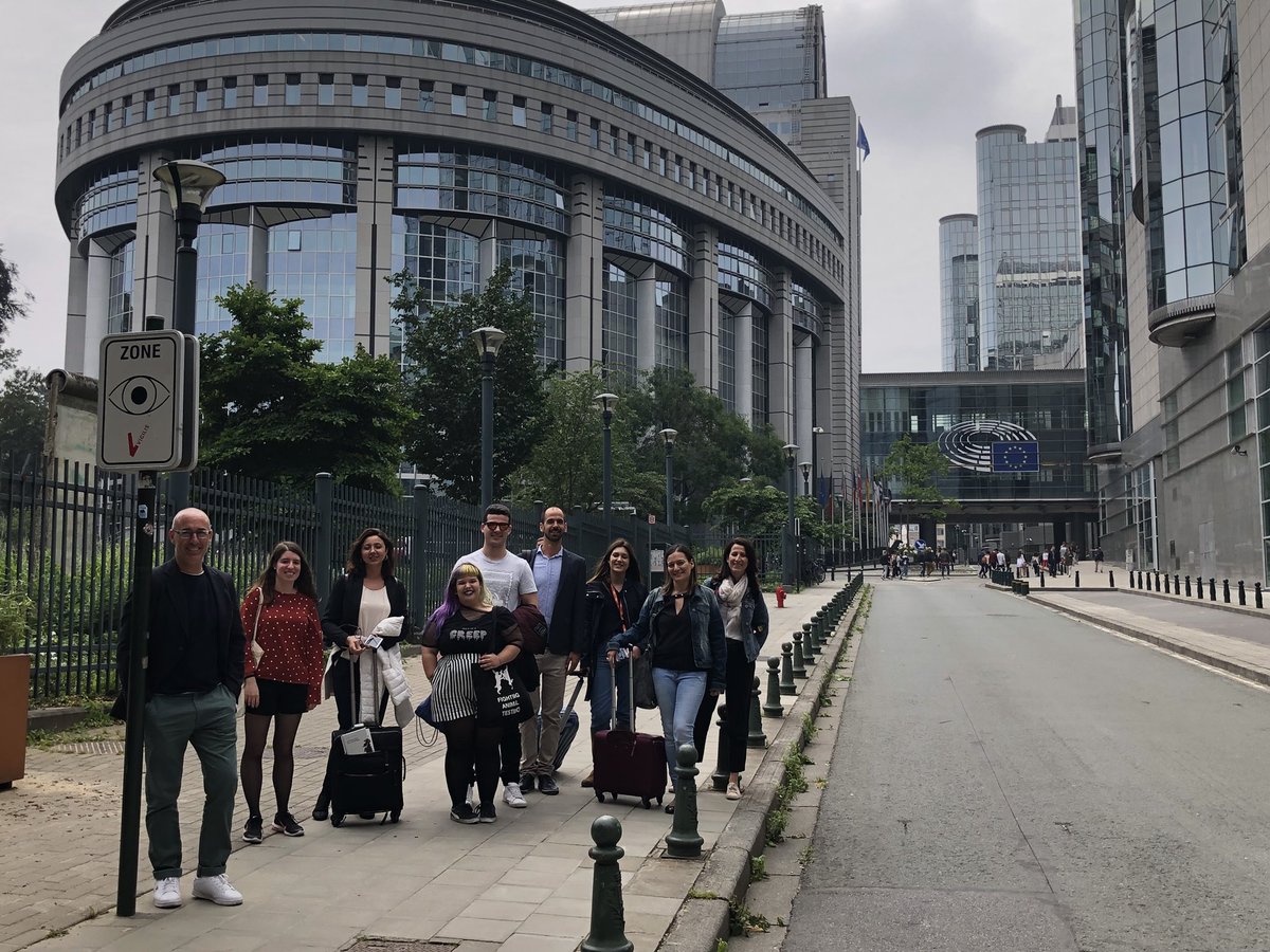 TFtalentfactory's tweet photo. 1000 gracias al equipo de @fgambus_eu @Oriol_Lazaro @Europarl_ES por vuestra acogida en #Bruselas  @innobaix #innobus18 https://t.co/DHwc8i0iAJ