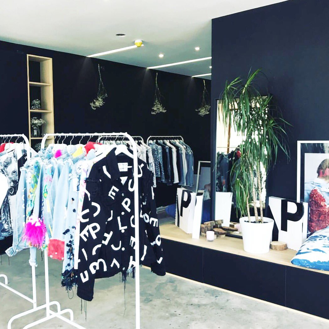HarrietSpencePR's tweet photo. Check out the @youpeoplelondon #denim #POPUP #London #portobello #3daysleft 
361 PORTOBELLO ROAD W10
OPEN 10AM-6PM https://t.co/BvnRfh3nAW