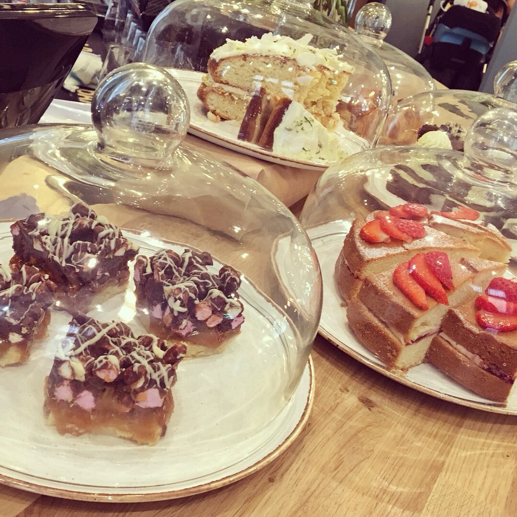 In Richmond today? Keep an eye out for our leaflets being handed out and join us for a free coffee. Why not accompany it with a delicious piece of cake? #freebies #coffeetime #thefleecehotelrichmond #richmondnorthyorkshire