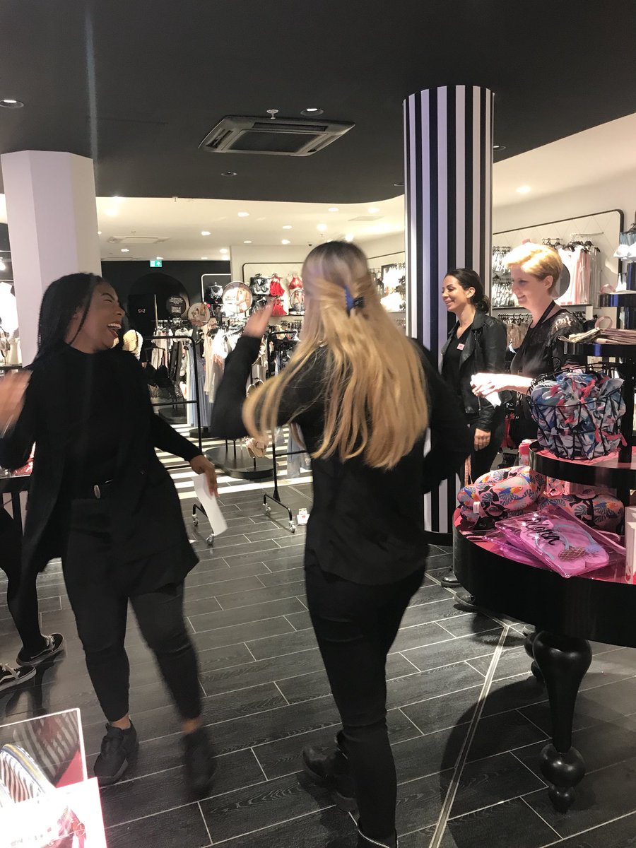 We start the day with a amazing kickoff!!! 🎀💕🙌🏻Thanks <a href="/SherooHc/">Gwendolynn Landveld</a>