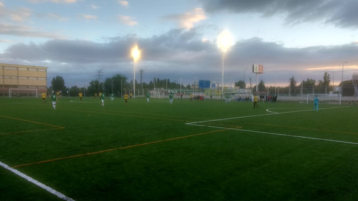 El aficionado A jugando su partido de ayer en el fin de semana de inauguración. Gracias al <a href="/CDLatina/">C.D. Latina</a> por asistir. ¡Buen juego!